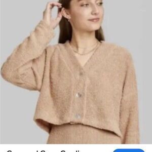 Wild Fable Plush Tan Cropped V-Neck Sweater, Size M, NWT
